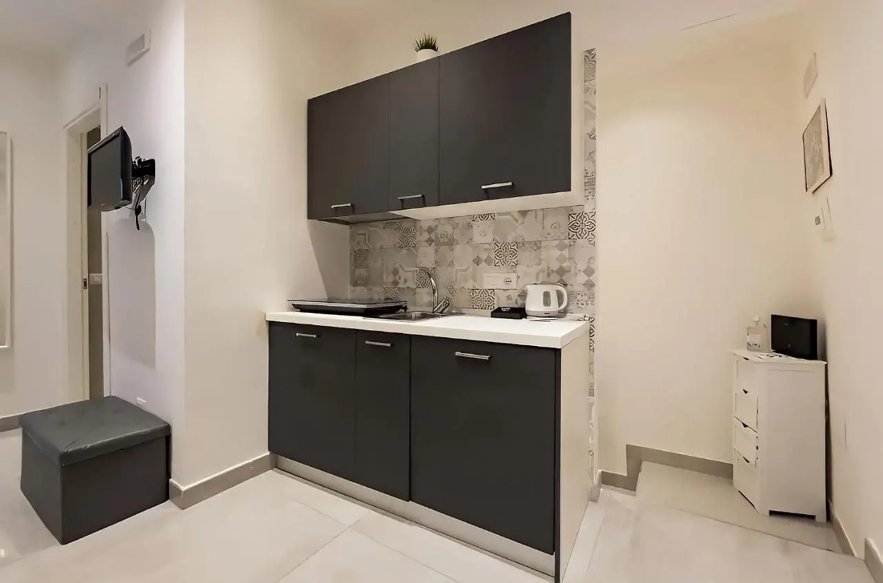 Casa Vacanze Santa Teresella 40 Naples Apartment
